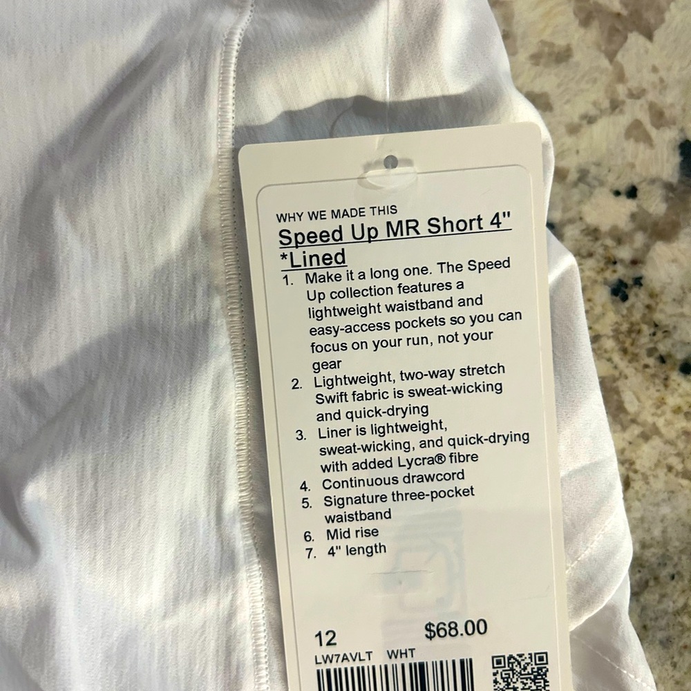 Lululemon speed up short MR 4 inch NWT